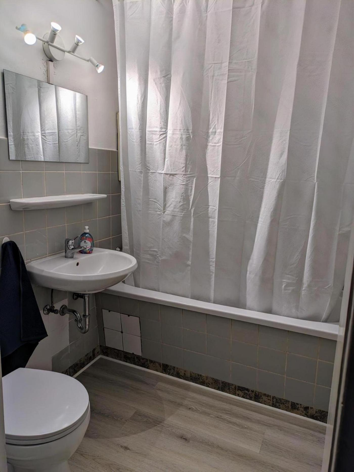 Interaktiv Appartements In Ratingen - Duesseldorferstrasse ภายนอก รูปภาพ