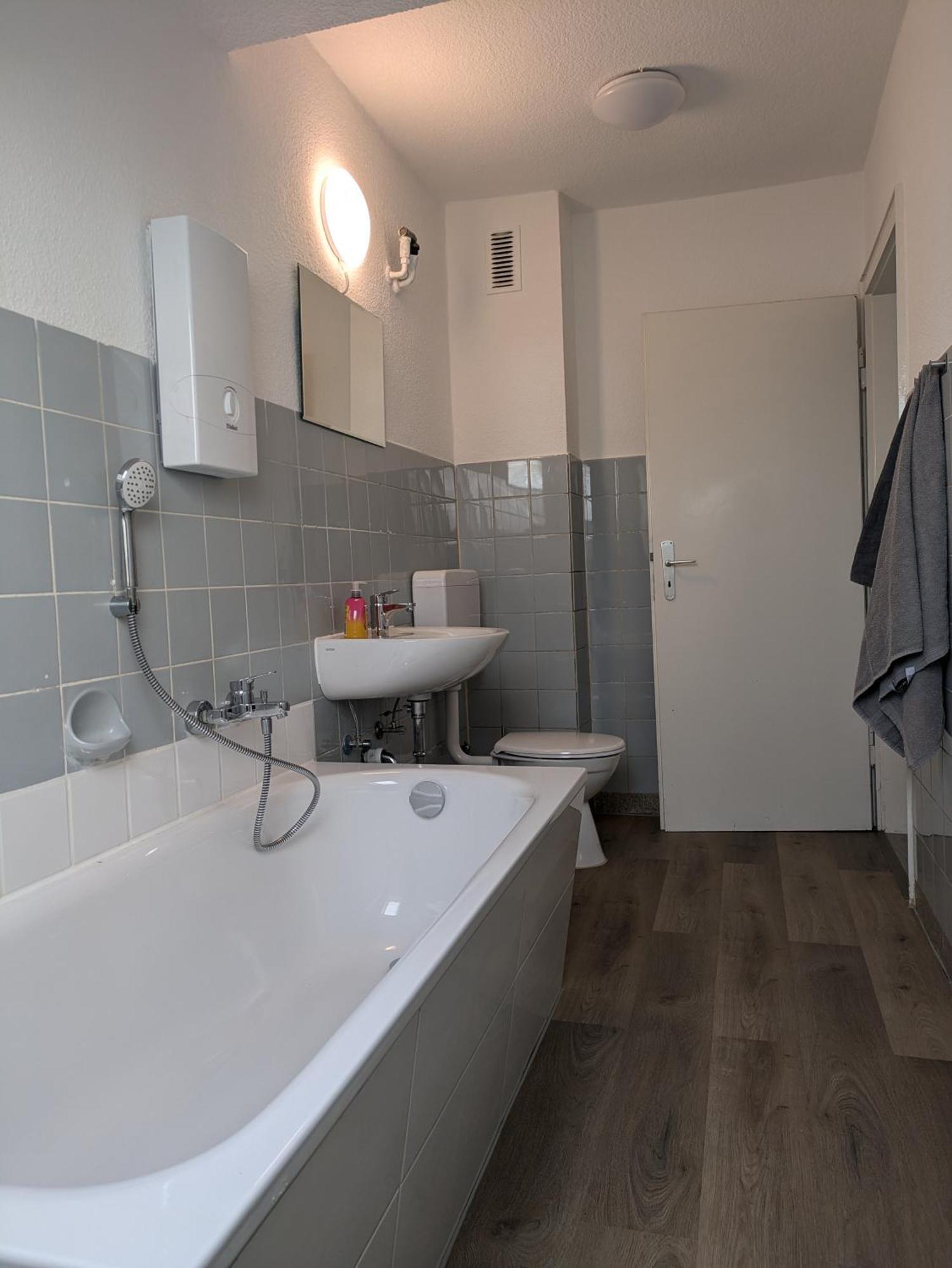 Interaktiv Appartements In Ratingen - Duesseldorferstrasse ภายนอก รูปภาพ