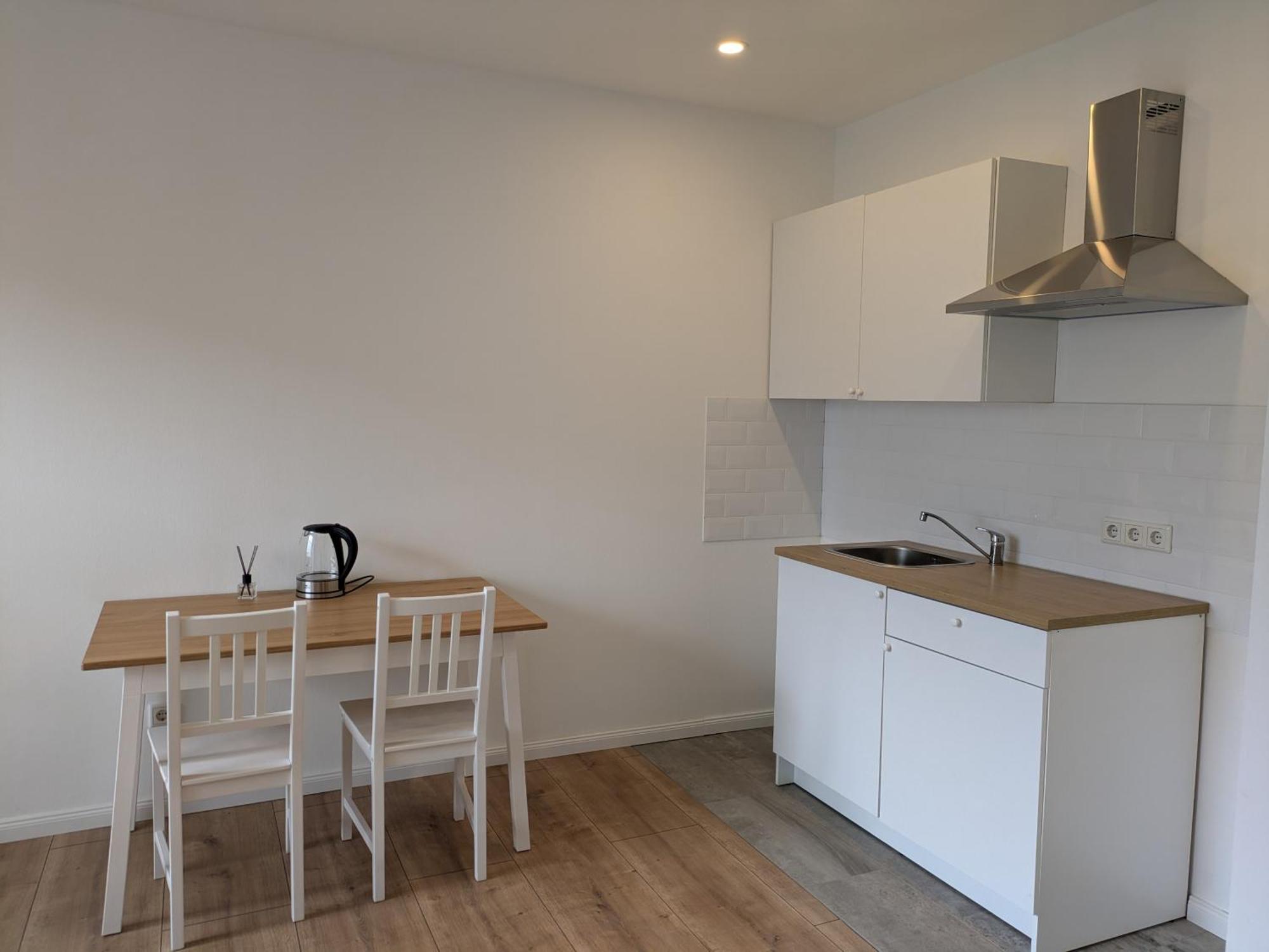 Interaktiv Appartements In Ratingen - Duesseldorferstrasse ภายนอก รูปภาพ